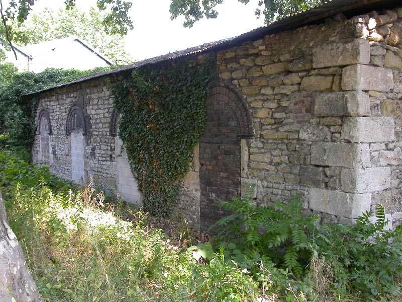 Photo de l'existant de la maison funéraire de Rive-de-Gier (42-Loire), dans les anciens locaux d'exploitation minière rénové par Pierre Scodellari, architecte DPLG sur Loire et Rhône-Alpes Auvergne